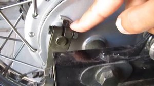 Задний тормоз Lifan LF250 Yamaha XV250 Rear brake