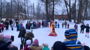 【МАСЛЕНИЦА】ВПЕРВЫЕ В ЖИЗНИ ОТПРАЗДНОВАЛ МАСЛЕНИЦУ!