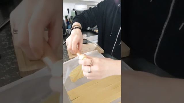 Сосиски в тесте #простойрецепт #рецепт #food #перекус #просто #вкусно #закуска смотреть онлайн