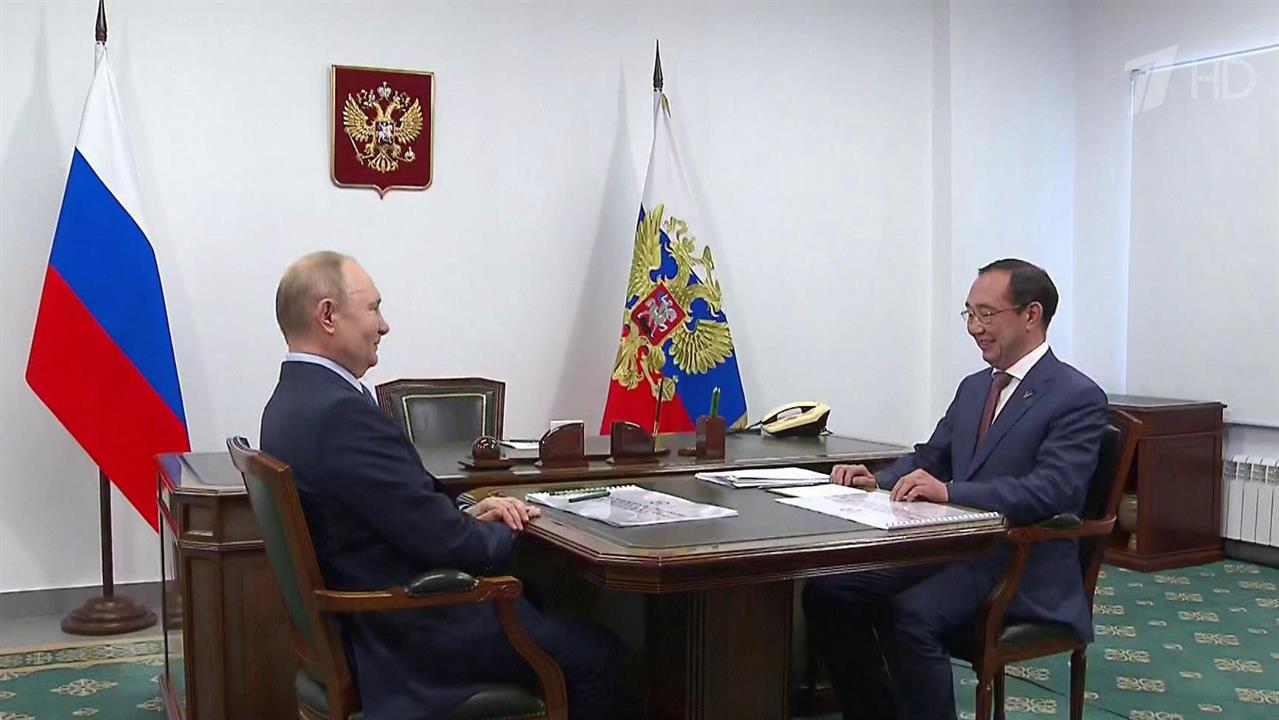 Владимир Путин в Якутии посетил кластер "Квартал труда" и оценил темпы роста в разных отраслях