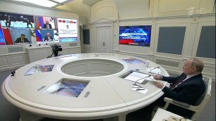 О новых возможностях в условиях санкций Владимир Путин говорил на I Евразийском экономическом форуме