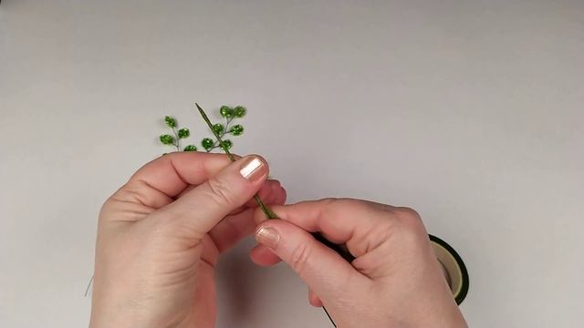 Бисероплетение. Цветы из бисера. Адиантум венерин волос. Папоротник. Мастер класс. Пошаговый МК . смотреть онлайн