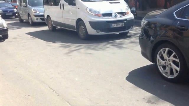 Пробка в Донецке на Садовом смотреть онлайн