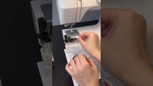 Как правильно почистить и смазать челночный механизм у машинки с вертикальным типом челнока.