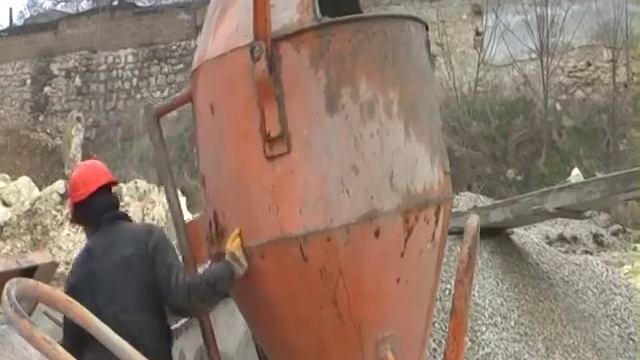 Устройство ж/б фундамента ж/д по ул Федько смотреть онлайн