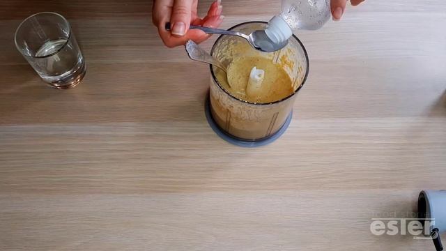 Стейк из рыбы зубатки с ореховым соусом "баже"