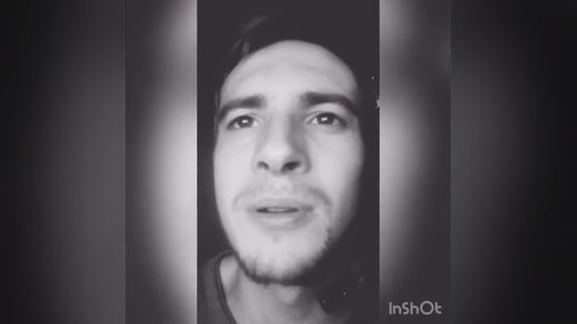 Парень читает стихи