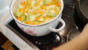 Лайф Хак. Кабачковая ИКРА  на зиму за 30 минут, цыганка готовит.