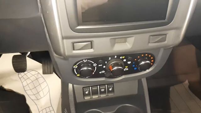 Largus универсал, комплектация Comfort / 5 мест Multimedia, цвет Светло-серый "Серое плато" смотреть онлайн