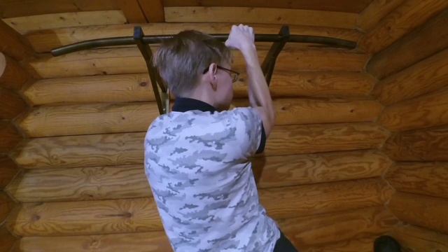 Как научиться подтягиваться на одной руке/техника выполнения/ подводящие упражнения смотреть онлайн