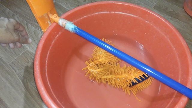 Как мыть натяжные потолки матовые без разводов смотреть онлайн