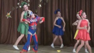 Танец "Робот Бронислав" СШ № 67 г.Гомеля