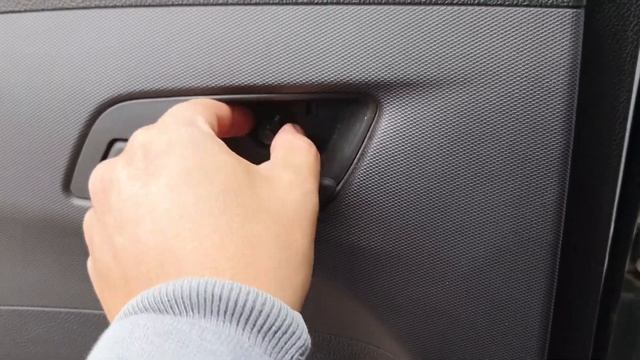 quitar panel de puerta trasera de un sonic/aveo(manual) facil y rapido en español sin kit sacagrapa смотреть онлайн