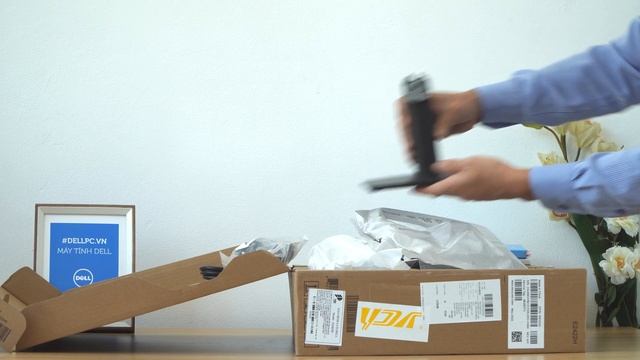 DELLPC - MỞ HỘP MÀN HÌNH DELL 24 MONITOR E2422H 24INCH FULLHD смотреть онлайн