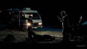 Пол: Секретный материальчик.Ну-ка опусти телефон.