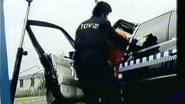 Audi 100 Auto Motor und Sport crash test safety comparison - 1992 смотреть онлайн