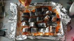 Рыба в духовке под овощной шубой. Простой  и быстрый рецепт.