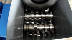 Шредер для переработки покрышек