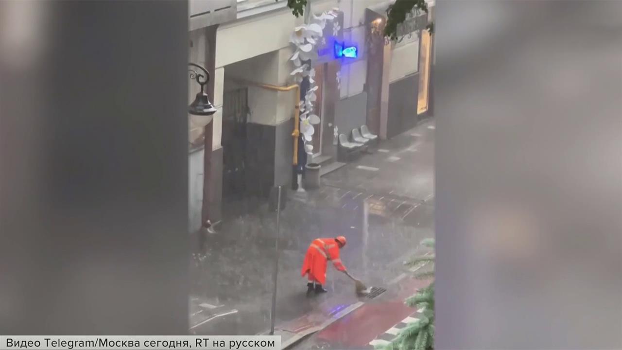 В Москве минимум до завтра будет действовать экстренное предупреждение МЧС