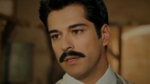 Королек - птичка певчая - любят друг друга, но не признают