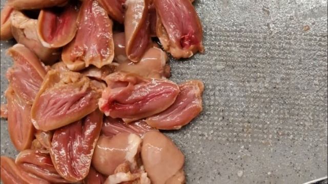 Как чистить на домашней кухне куриные сердечки