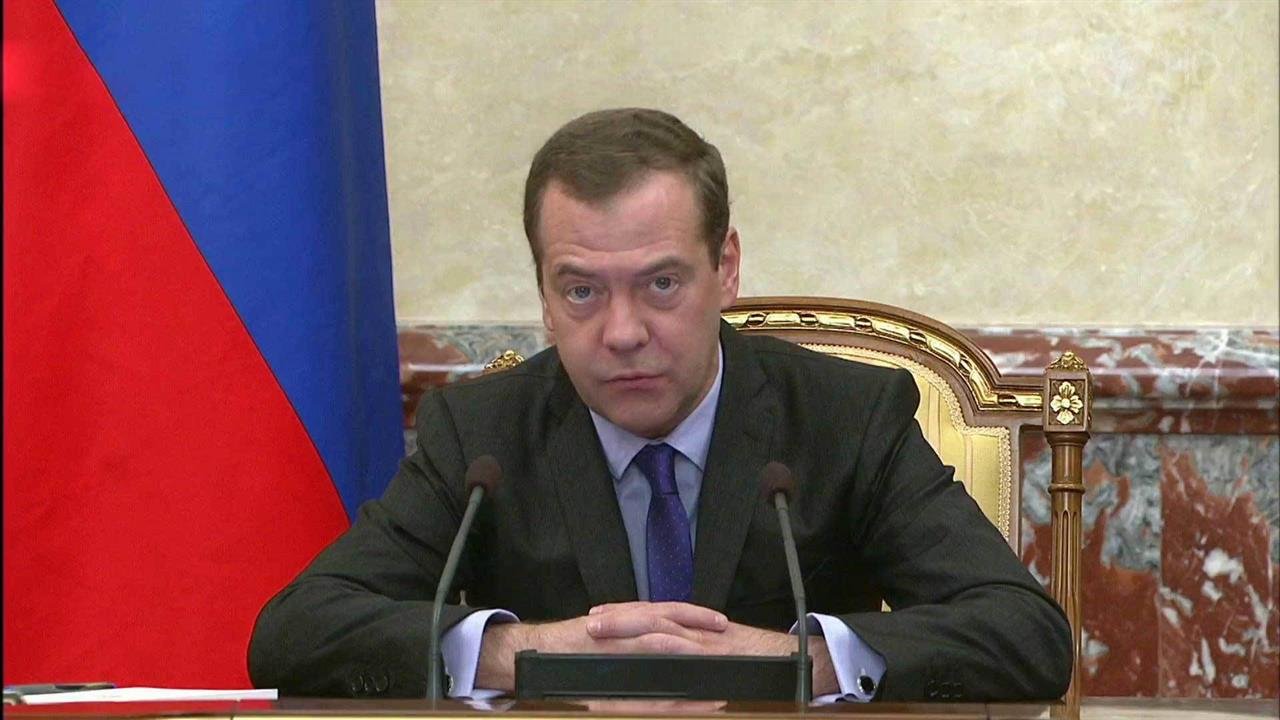 Поправки в закон об автостраховании, маркировку ле...кт бюджета обсуждали на заседании правительства