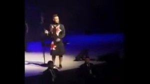 Робби Уильямс во время концерта в Ташкенте