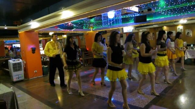 The Boy I Love Line Dance(By Gloria Stone) смотреть онлайн