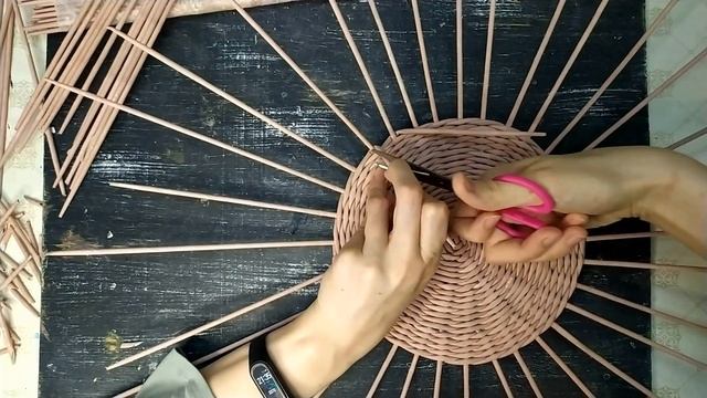 Пюсовый плетёный поднос | Timelapse