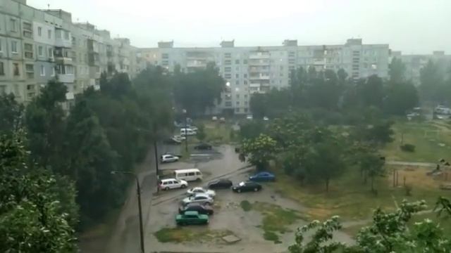 ?Вот и к нам в Запорожье пришла Непогода!Соня спряталась под потолком, а где Алиса - Непонятно!???? смотреть онлайн