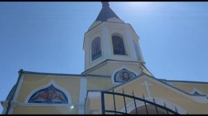 Ритуал в церкви на Троицу.