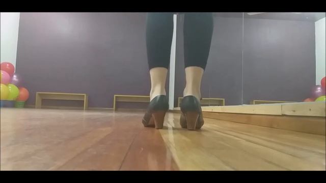 Zapateado a compás de 12 tiempos. смотреть онлайн