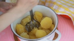 ОСЕТИНСКИЕ ПИРОГИ с сыром и картофелем! Очень вкусные!