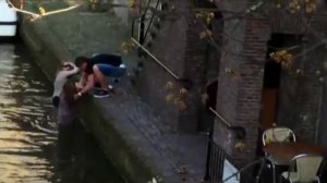 Девушки Упали В Воду С Лодки - Очень Смешное Видео