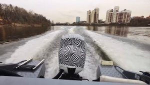 ЭЛЕКТРОЛОДКА ВОЛЖАНКА или ТЕСЛА ? БАТАРЕЯ вместо бензина. Новые технологии в лодочных моторах