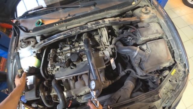 Диагностика ДВС Volvo XC70 2.5. Снятие ГБЦ смотреть онлайн