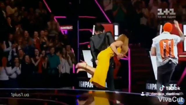 Есть у Дана один, Маленький АПельсиН🍊😅♥️ #ДанТина#ГолосКраины смотреть онлайн