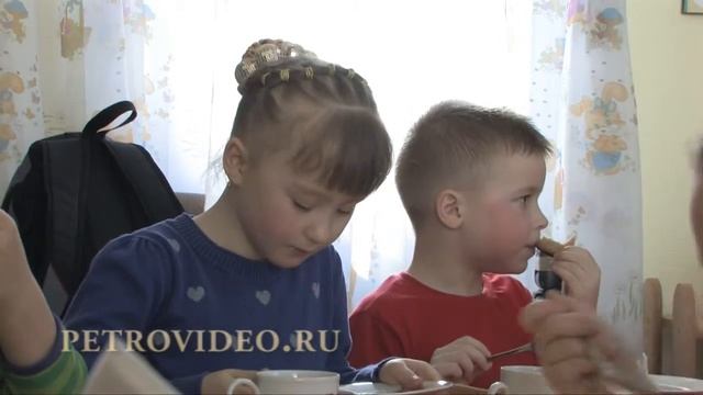 Видеоклип "Счастливое детство" смотреть онлайн