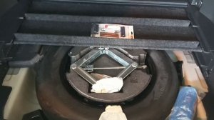 Toyota rav4 2020 года. Органайзер (ниша) в багажник .