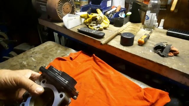 Субару Форестер. Стоит ли самому чистить дроссельную заслонку. смотреть онлайн