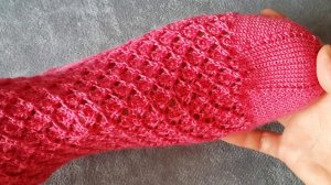 Нежный ажурный узор для носочков.