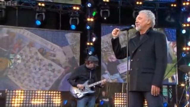 Green, Green Grass Of Home (Live) смотреть онлайн