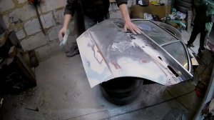Как заварить сквозное отверстие от ржавчины в двери, мерседес W123, (подготовка к грунту)
