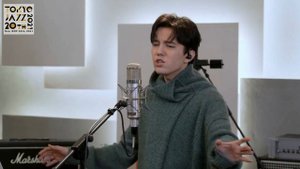 ? Так красиво спел на японском! Реакция японского поэта на исполнение Димашем песни «Ikanaide» SUB