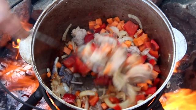 Машхурда или крепкая мужская похлебка в казане | VKAZANE смотреть онлайн