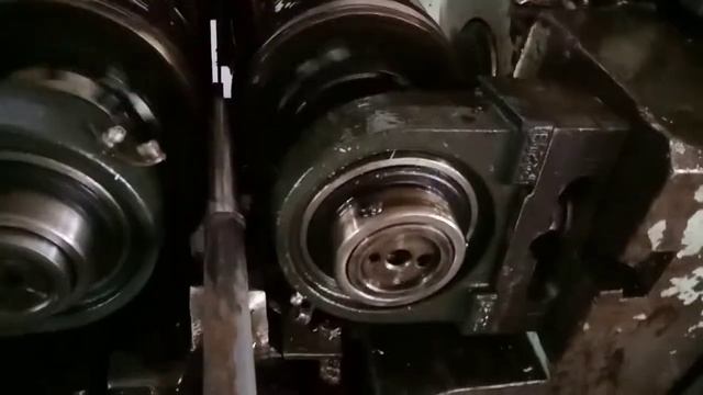 Накатка резьбы на резьбонакатном станке