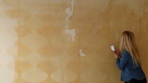 КАК СНЯТЬ ОБОИ? ОБОИ НЕ ОТДИРАЮТСЯ. СНИМАЕТСЯ ТОЛЬКО ВЕРХНИЙ СЛОЙ ОБОЕВ. КАК СНЯТЬ ОБОИ ЗА БАТАРЕЕЙ