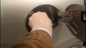 Новая LADA Granta ржавчина на горловине бензобака. Лада Гранта ржавчина в неожиданном месте