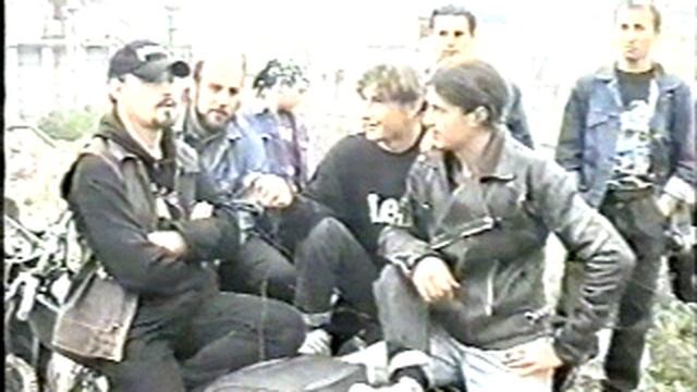 Интервью с южоукраинскими байкерами (программа ''Субтропики'', TV ''Квант'', 1996) смотреть онлайн