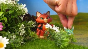 44 Котёнка | Игрушки, котята, мяу! - Прогулка в парке!